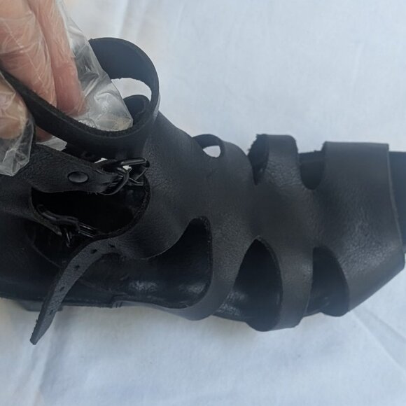 TRIPPEN Tarantula black sandals EXCELLENT condition sz 7.5/38 - Picture 4 of 14
